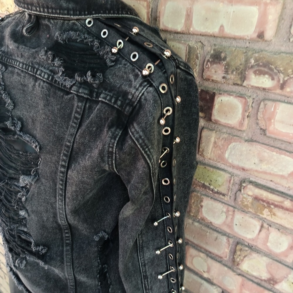 Signature8 Distressed Black Denim Jacket Silver Barbell Posts Jean 41" Chest - Picture 8 of 12